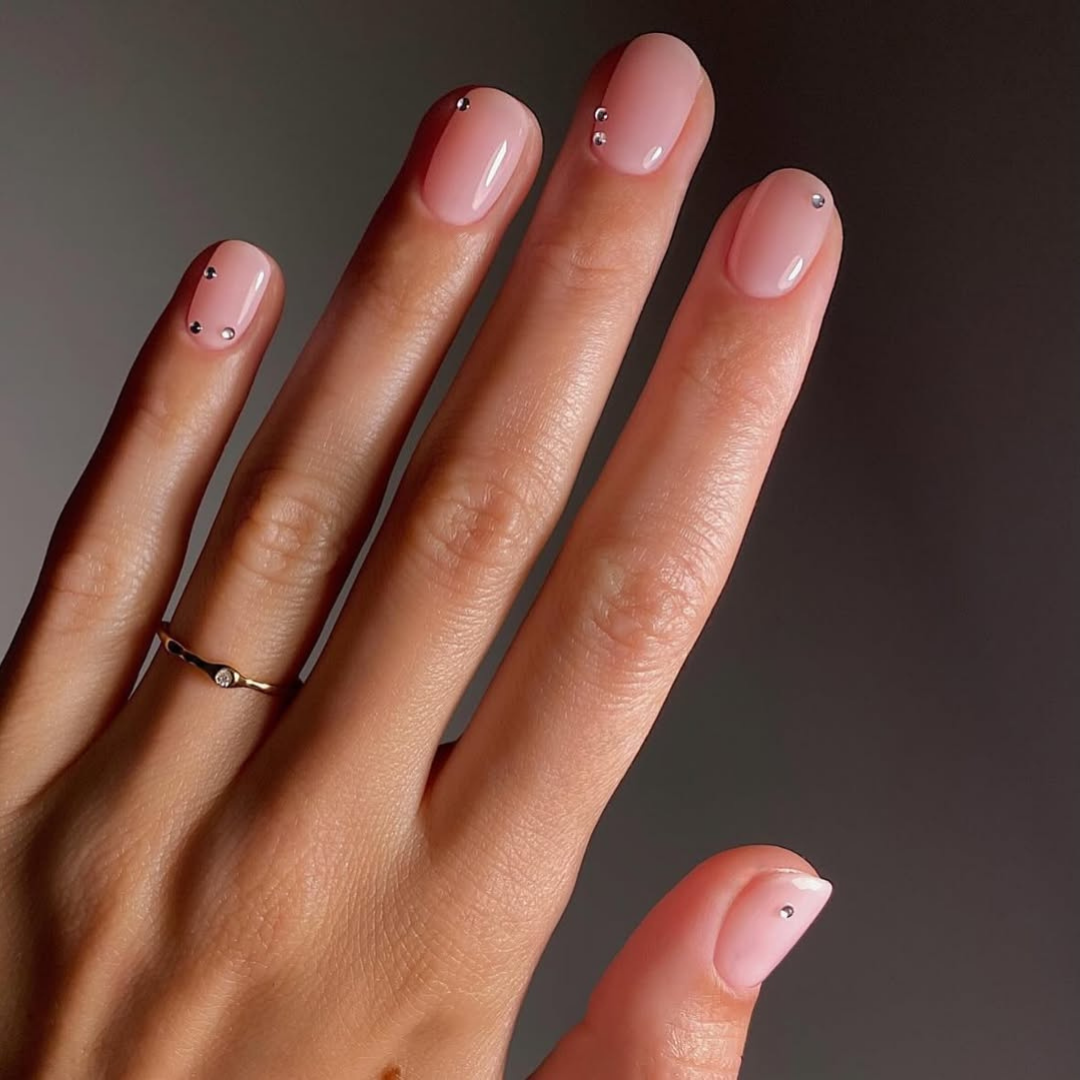 unhas e pés com manicure